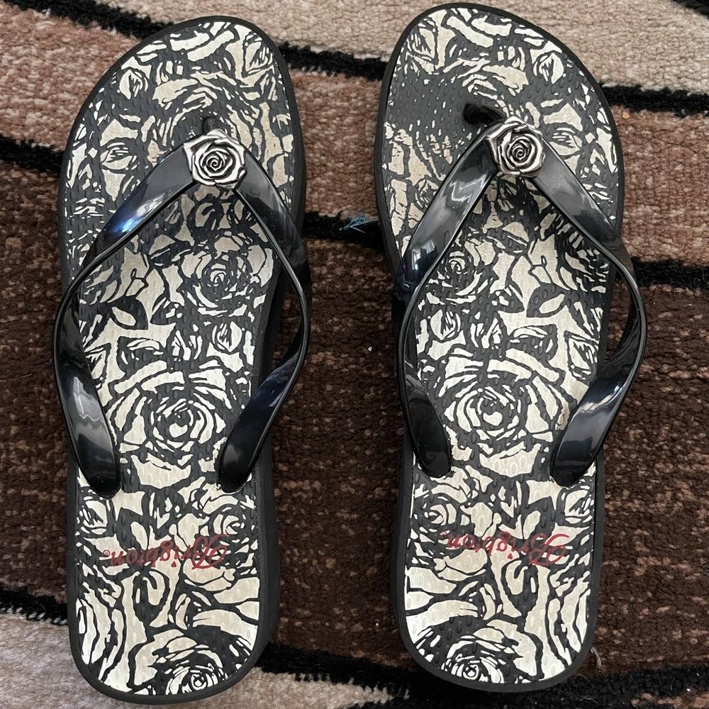 Brighton wedge flip flops